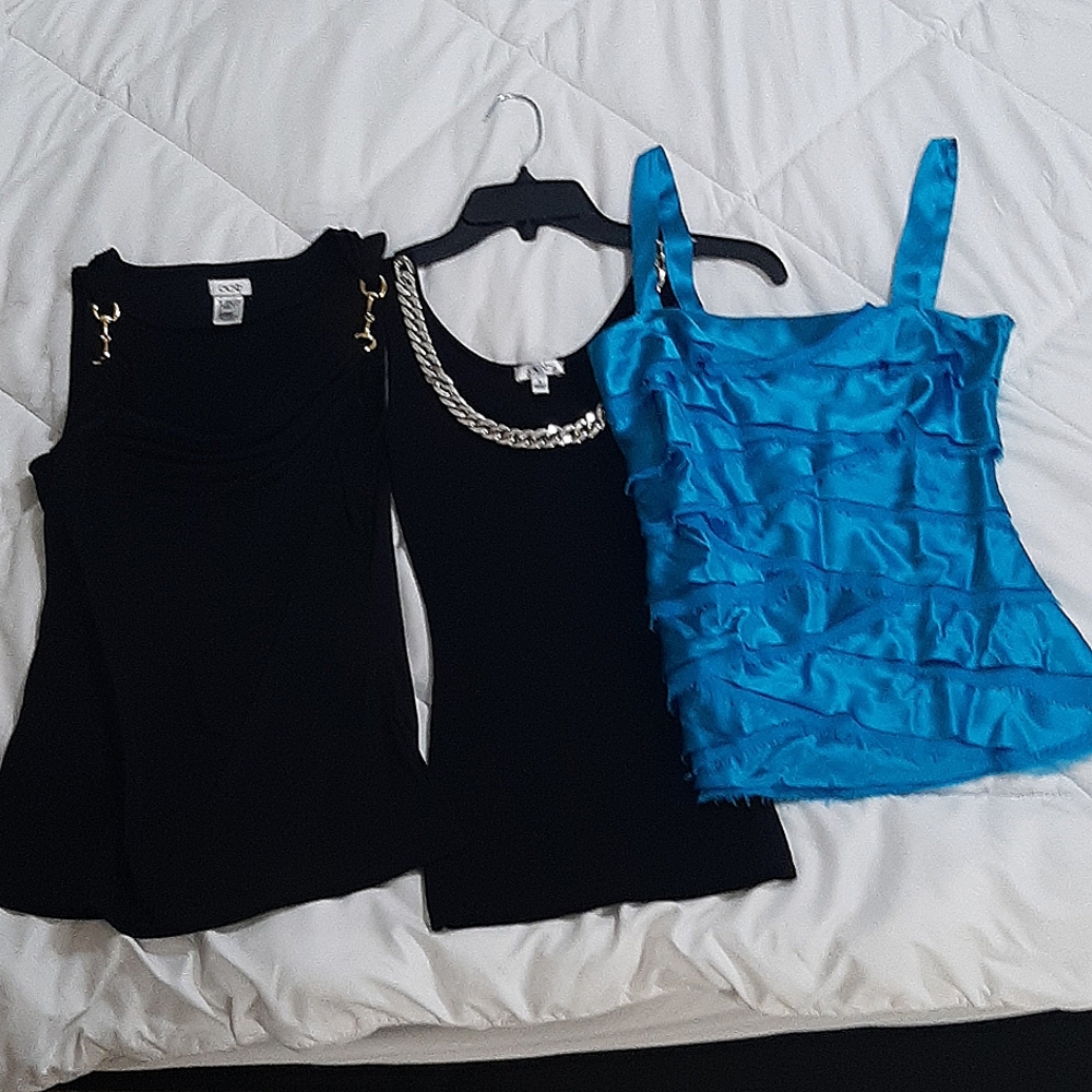 3 Cache tanks women size small   and XS like new bundle